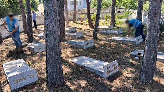 Vezirköprü'de 15 Temmuz'da şehitlikte anlamlı çalışma