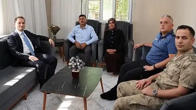 Kurtalan Kaymakamı Başara şehit aileleriyle görüştü
