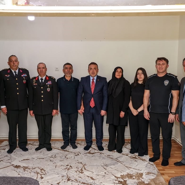 15 Temmuz'da şehit ailesine anlamlı ziyaret