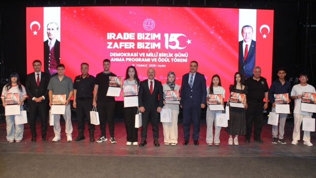 Aydın'da 15 Temmuz temalı yarışmaların Türkiye ödül töreni gerçekleştirildi
