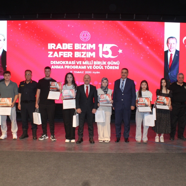 Aydın'da 15 Temmuz temalı yarışmaların Türkiye ödül töreni gerçekleştirildi