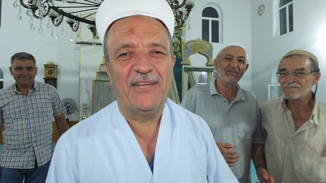 Burhaniye de imam dayanışması devam ediyor