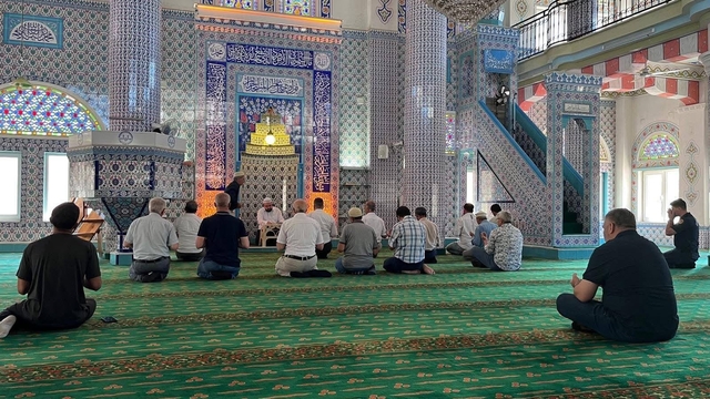 Sarıgöl'de şehitler için eller semaya açıldı