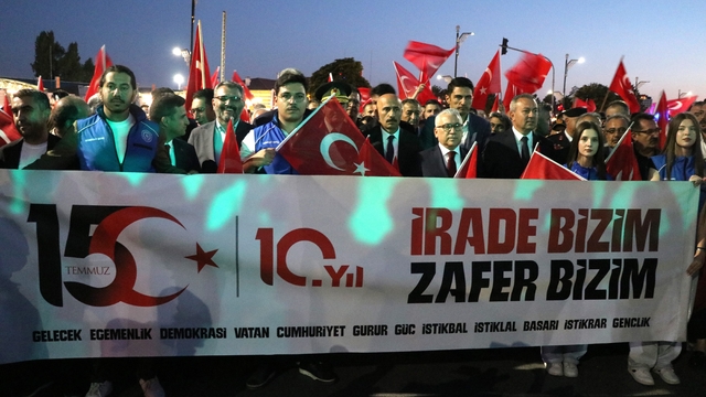 Sivas'ta 15 Temmuz'un 10. yılında meydan doldu taştı