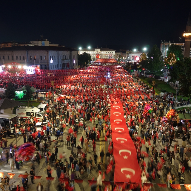 Sivas'ta '15 Temmuz' yürüyüşü