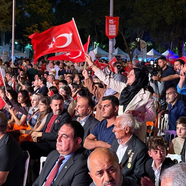 Diyarbakır'da 15 Temmuz Demokrasi ve Milli Birlik Günü etkinlikleri düzenle...
