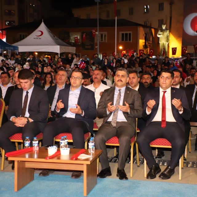 Hakkari 15 Temmuz'da tek yürek oldu