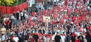 Bursa'da 'Demokrasi ve Bayrak Yürüyüşü'