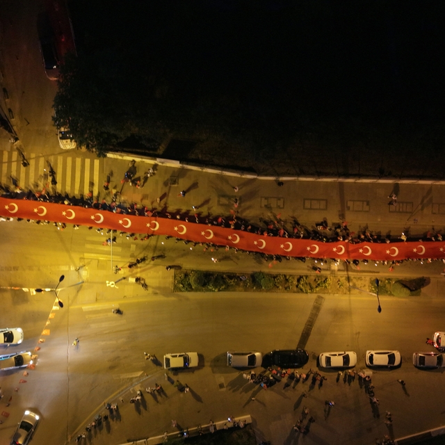 Kırıkkale 15 Temmuz'da tek yürek oldu: Binlerce vatandaş demokrasi yürüyüşü...