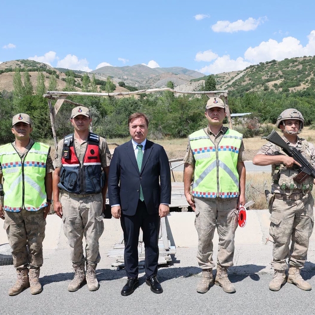 Vali Aydoğdu'dan jandarma personeline asayiş noktasında ziyaret
