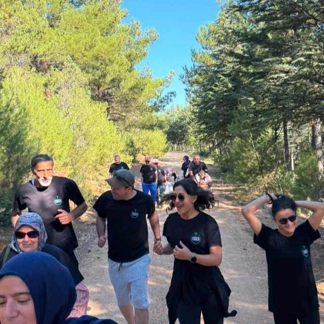 Özel bireyler için farkındalık yürüyüşü