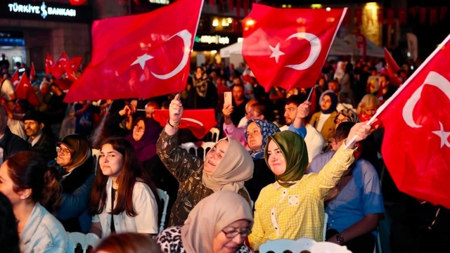 Ordu meydana sığmadı
15 Temmuz gecesi Ordu tek yürek oldu