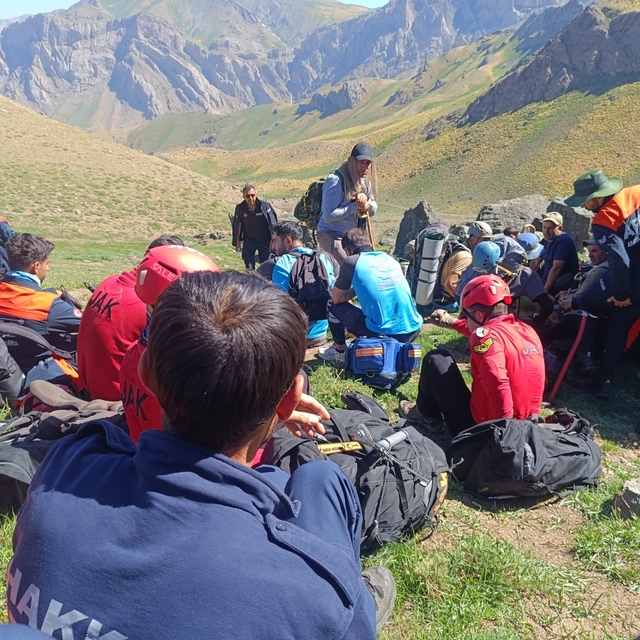 Cilo Sat Dağı'nda kayıp dağcı için arama çalışmaları 2'nci gününde