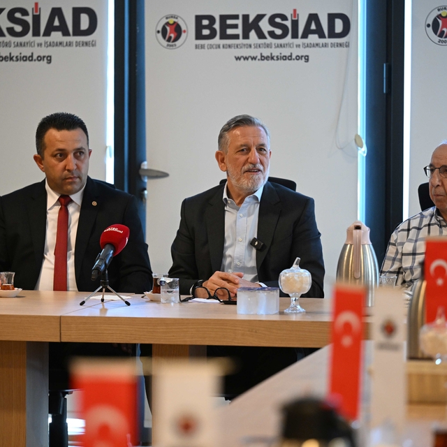 Başkan İbrahim Burkay BEKSİAD üyeleriyle bir araya geldi