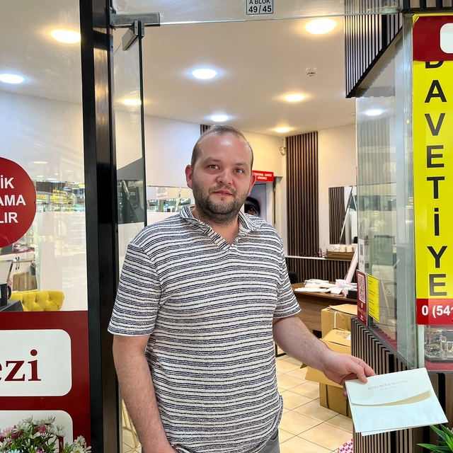 Dijital dönüşüm davetiye sektörünü olumsuz etkiledi
Eskişehir'de davetiye s...