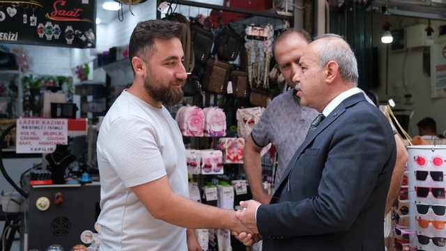Başkan Kılıç, Alaybey esnafı ile bir araya geldi
"Esnafımızın derdi bizim derdimizdir"