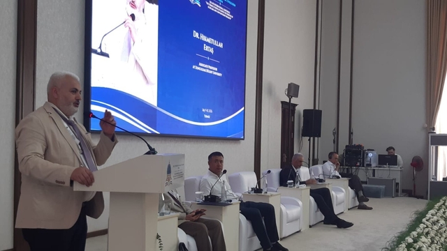 İlahiyat Fakültesi Dekan Yardımcısı Doç. Dr.  Ertaş, Uluslararası İslam Medeniyeti Forumu'nda BEUN'u Başarıyla Temsil Etti