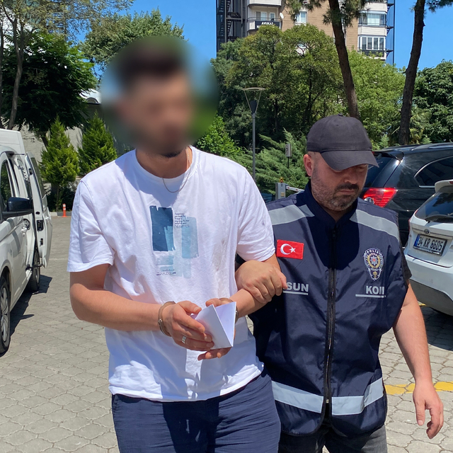 1 milyon 350 bin kaçak makaron ele geçirildi: 2 gözaltı