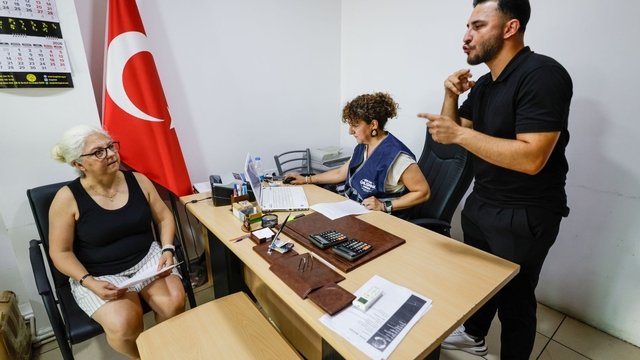 Büyükşehir'den işitme cihazı desteği