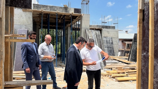 Susuz'da yatırımlar yakından takip ediliyor: Kaymakam Furkan Öztürk'ten hastane ve okul incelemesi