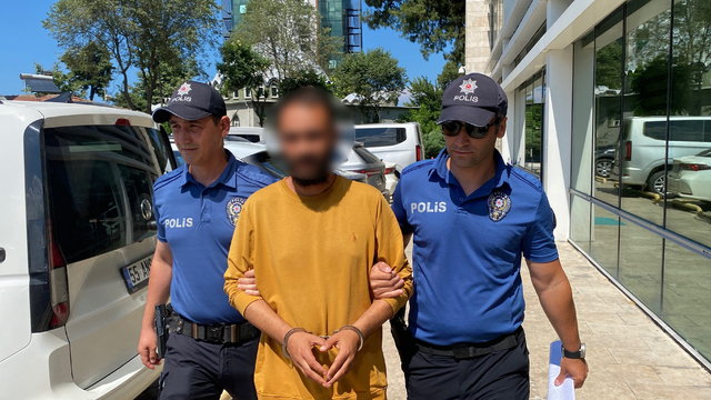 Kediye tekme atan şüpheli yakalandı (2)