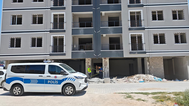 İnşaatın 1'inci katından düşen işçi öldü
