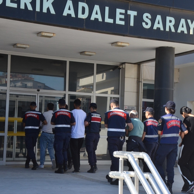 Sosyal medya dolandırıcılığına jandarma operasyonu: 4 gözaltı