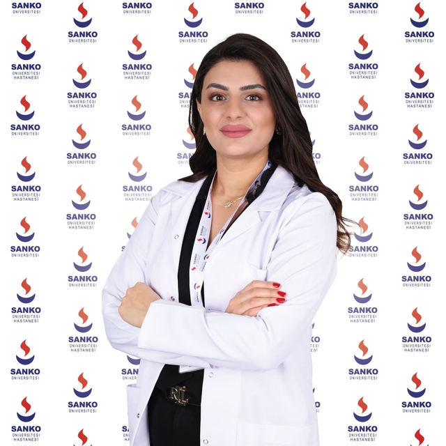 Diyetisyen Zelal Ürek: "Sağlıklı beslenmenin ilk adımı, ne yediğimizi değil...