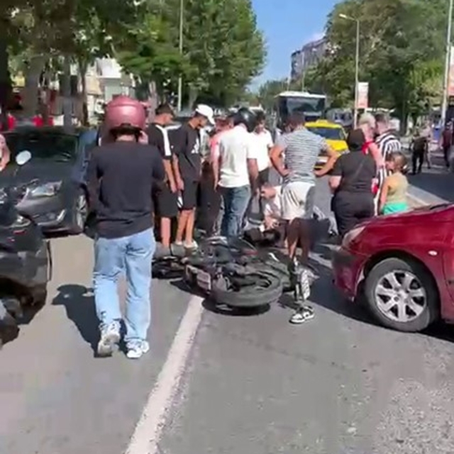 Tekirdağ'da kontrolsüz dönüş kazayla sonuçlandı: O anlar araç kamerasına ya...