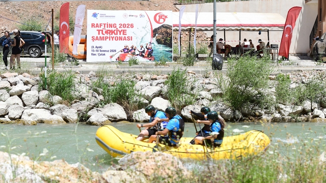 Türkiye Rafting Şampiyonası 3. ayak yarışları Van'da başladı