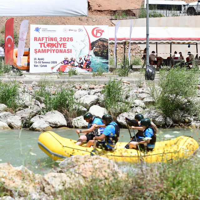 Türkiye Rafting Şampiyonası 3. ayak yarışları Van'da başladı