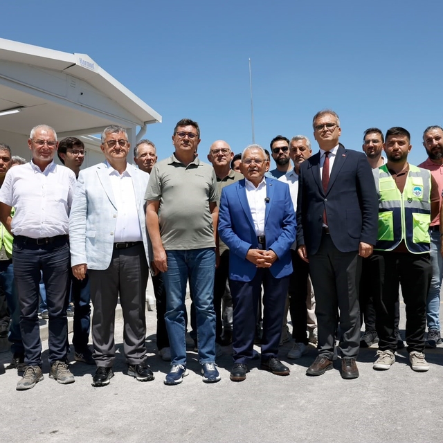 Başkan Büyükkılıç şantiyede: Gündem Kartal Katlı Kavşağı