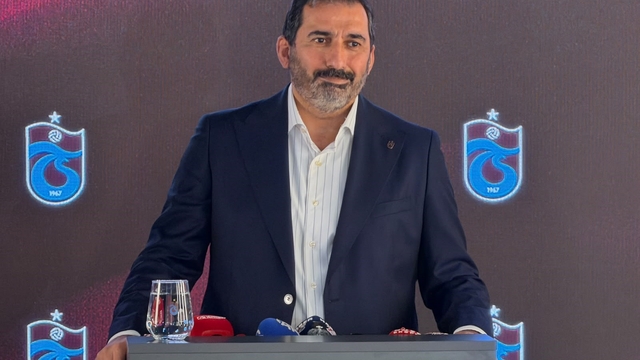 Zeyyat Kafkas: "Oulai transferinde sona geldik"
Trabzonspor Asbaşkanı Zeyyat Kafkas:
"Trabzonspor'dan büyük kimse yoktur"
"Transferde son sözü başkanımız ve Fatih Tekke söylüyor"
"Akademide sistem devam edecek"
"Onuachu'yu satmak istemiyoruz, çok iyi teklif gelirse değerlendiririz"