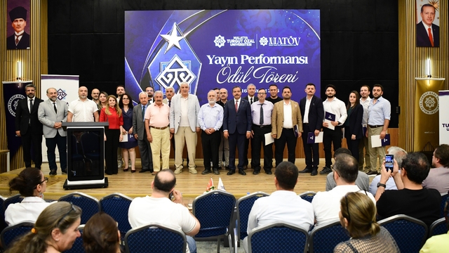 MTÜ'de akademik kurul toplandı, başarılı akademisyenler ödüllendirildi