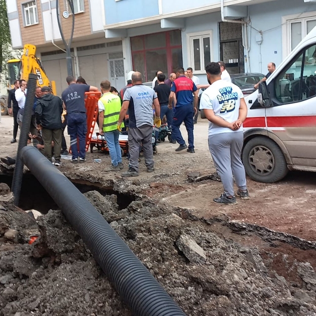 Ordu'da altyapı çalışmasında göçük altında kalan 2 işçi yaralandı