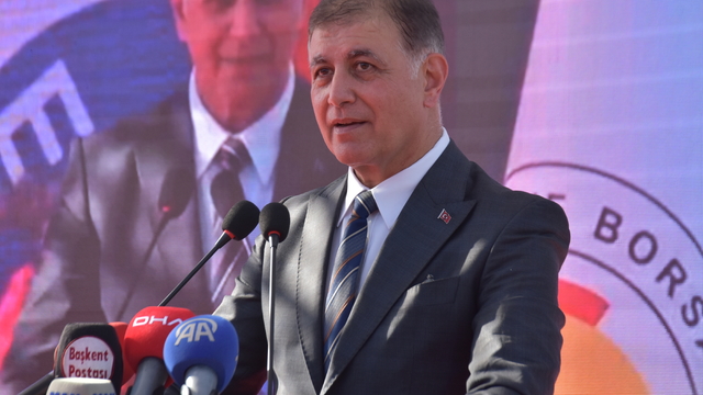 Hisarcıklıoğlu: İzmir sanayide lider bir şehir