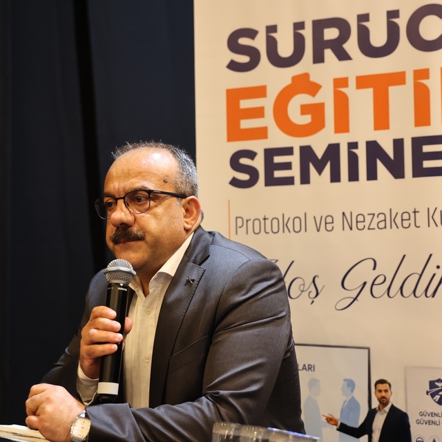 Büyükşehir Belediyesi'nden toplu taşıma personeline eğitim