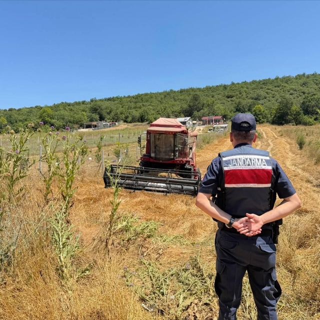 Tarlada su tankersiz hasat yapan biçördöver sahibine 3 bin 705 lira ceza