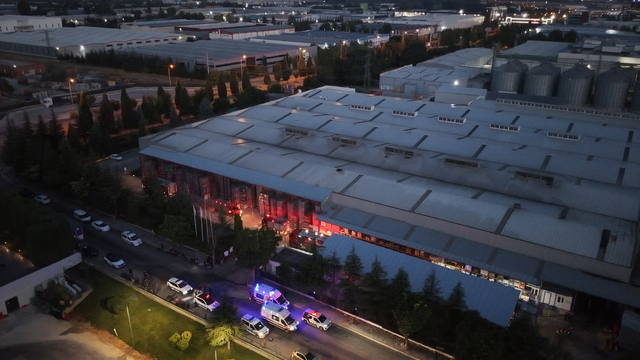 Eskişehir'de plastik fabrikasında yangın