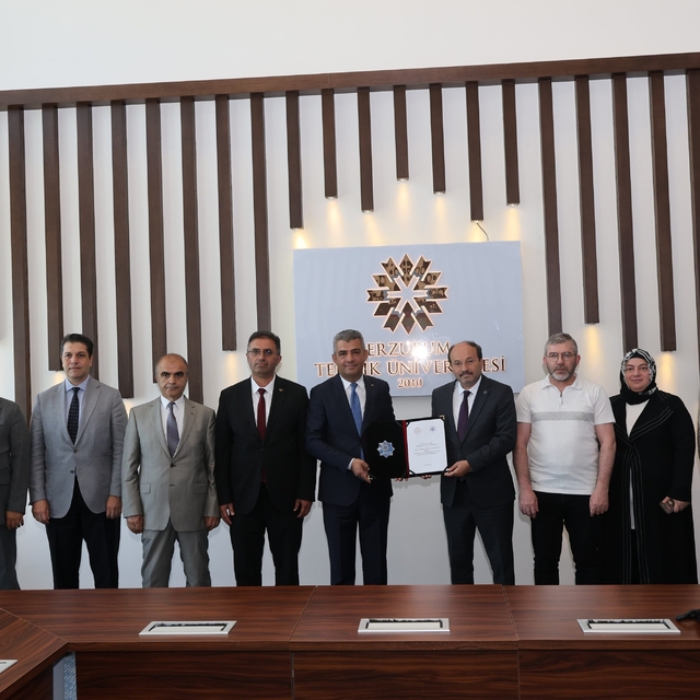 Erzurum Lisesinin köklü tarihi bilimsel bir eserle geleceğe taşınıyor