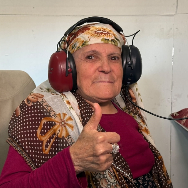 Uzmanların köylerde yaptığı işitme testlerinden renkli görüntüler ortaya çı...