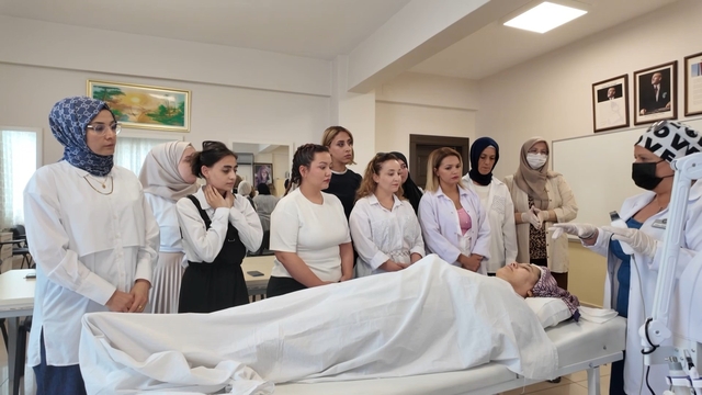 Şahinbey'de güzellik kurslarına yoğun ilgi