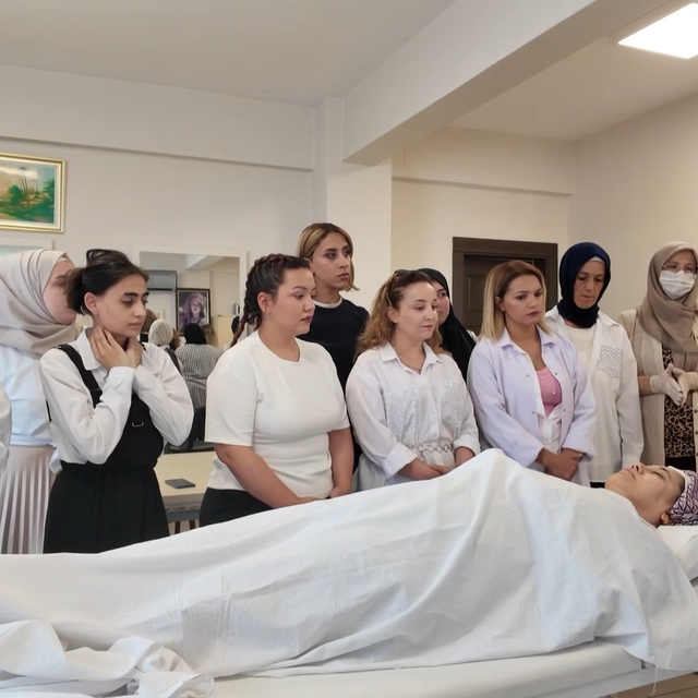Şahinbey'de güzellik kurslarına yoğun ilgi
