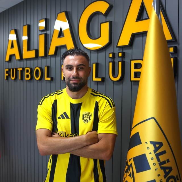 Aliağa FK'da imza şov