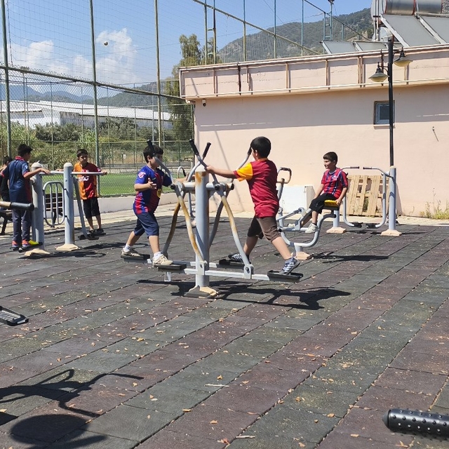 Hafızlık öğrencileri yeşil sahada moral depoladı