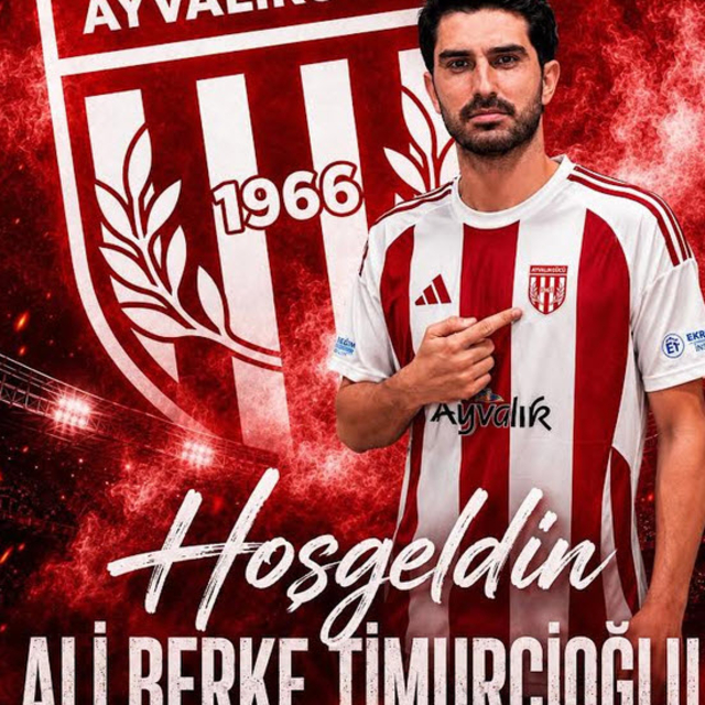Ayvalıkgücü Ali Berke ile imzaladı