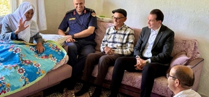 Hisarcık Kaymakamı Atam'dan yaşlı çifte anlamlı ziyaret