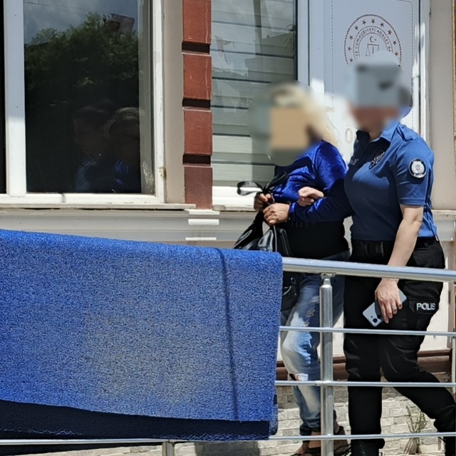 Bafra'da 4. kattan düşerek hayatını kaybeden kadın soruşturmasında 6 gözalt...