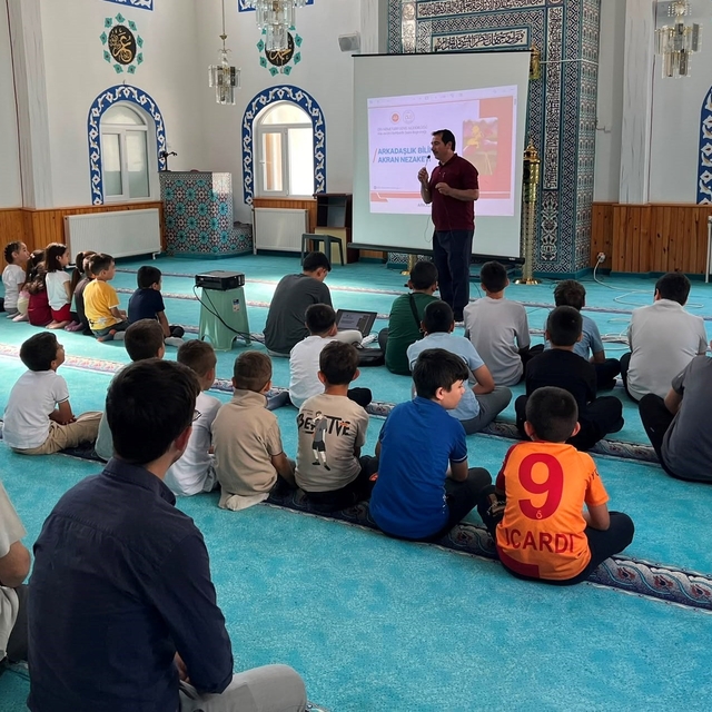Hisarcık'ta Yaz Kur'an Kurslarında öğrenciler bilinçlendiriliyor