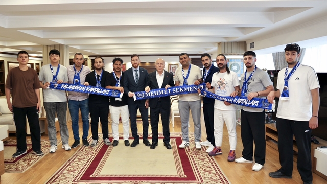 Erzurumspor taraftar gruplarından Başkan Sekmen'e ziyaret